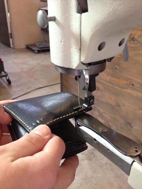 財布　まつり縫い